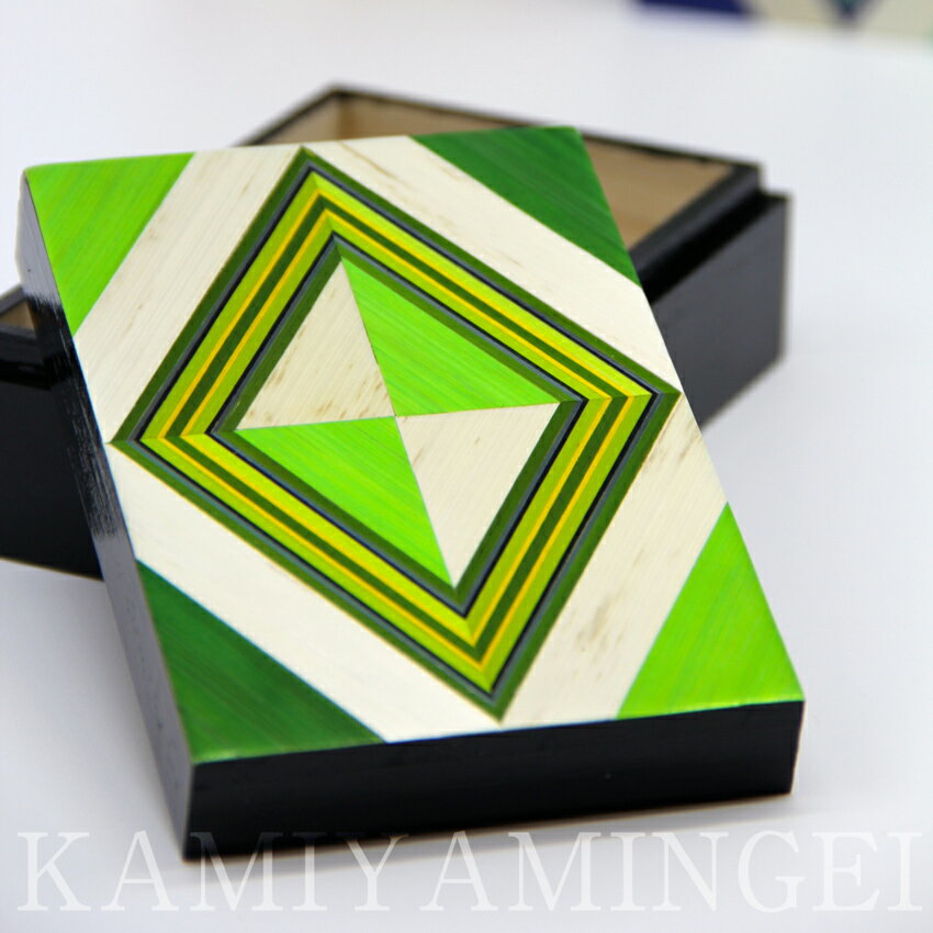 城崎 麦わら細工 名刺入れ ★マツコの知らない世界で紹介されました!サイズ:10.5×7.1×4.1cm 伝統的工芸品【ギフト包装可能】 【送料込】