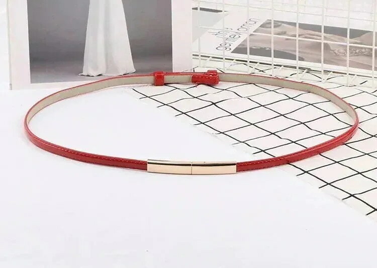 ファッショナブルで多用途な女性用ベルト