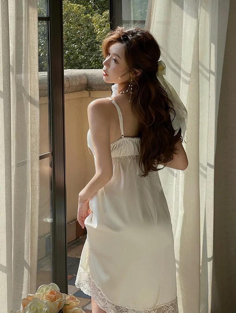 ツーピースホームウェアセット ナイトガウン ナイトガウン レディース ナイトガウン フロントオープン プリンセス セクシー ナイトガウン キャミソール 長袖 フェイクシルクドレス ロングレース サテンホームウェア 下着 かわいいパジャマセット