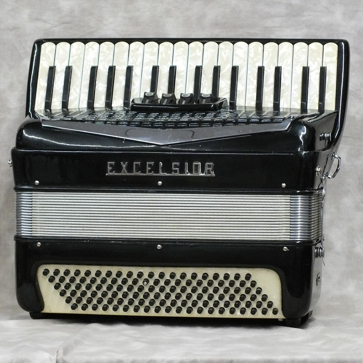 【USED】Excelsior 302/S【中古アコーディオン】