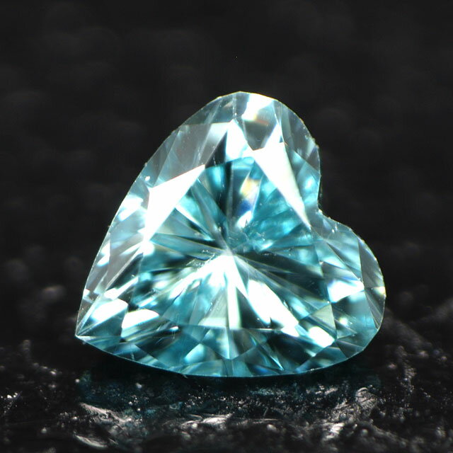 ブルーダイヤモンド (トリートメント) ルース(裸石) 0.029ct アイスブルー系 ハートシェイプ