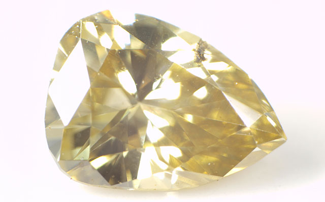 天然カメレオンダイヤモンド ルース(裸石) 0.101ct, Fancy Brownish Greenish Yellow(ファンシーブラウニッシュグリーニッシュイエロー), SI2, ペアシェイプ 【中央宝石研究所ソーティング袋付】【 送料無料 】