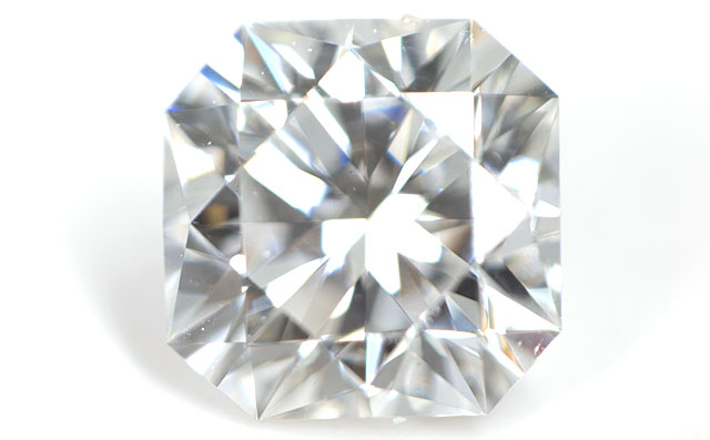 【 通称：フランダース・カット 】 天然ダイヤモンド ルース(裸石) 0.375ct, Fカラー, VS1, オクタゴナル・モディファイド・ブリリアント・カット 【 中央宝石研究所ソーティング付 】 【 送料無料 】