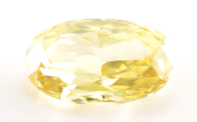 【 蛍光性はグリーン系 】　天然イエローダイヤモンド ルース ( 裸石 ） 0.072ct, Fancy Orangy Yellow, SI-2, オーバルカット 【 中央宝石研究所ソーティング袋付き 】 【 送料無料 】