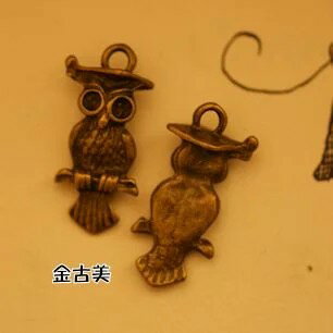 【ハンドメイドパーツ】素材アンティーク風・メタルチャーム・金古美・フクロウ【aa72-ga】