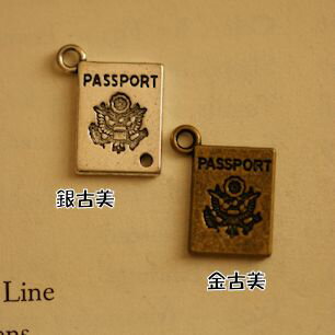 【ハンドメイドパーツ】素材アンティーク風・メタルチャーム・デコ・金古美・パスポート(20個入(【ac142-ga】