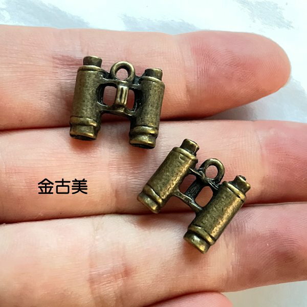 【ハンドメイドパーツ】素材アンティーク風・メタルチャーム・金古美・望遠鏡【ac2219】