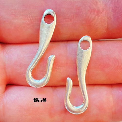 【ハンドメイドパーツ】素材アンティーク風・メタルチャーム・デコ・銀古美・釣り具【ac1864-sa】