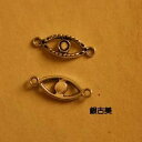 【ハンドメイドパーツ】素材アンティーク風・メタルチャーム・銀古美・目【r531-sa】