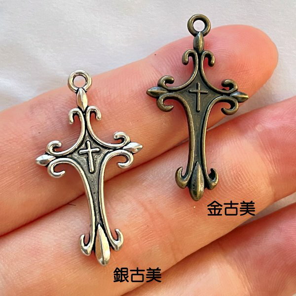 【ハンドメイドパーツ】素材アンティーク風・メタルチャーム・デコ・十字架【o432-gasaag】