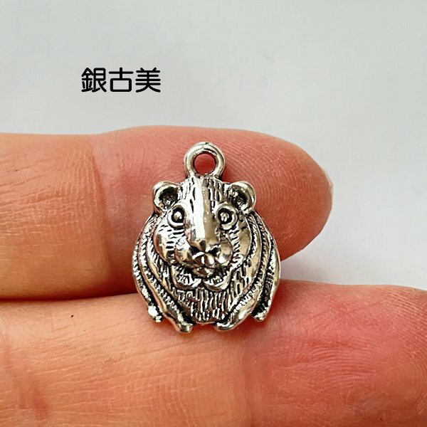 【ハンドメイドパーツ】素材アンティーク風・メタルチャーム・デコ・銀古美・タケネズミ 【p2455】