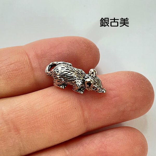 【ハンドメイドパーツ】素材アンティーク風・メタルチャーム・デコ・銀古美・ネズミ 【p2462】