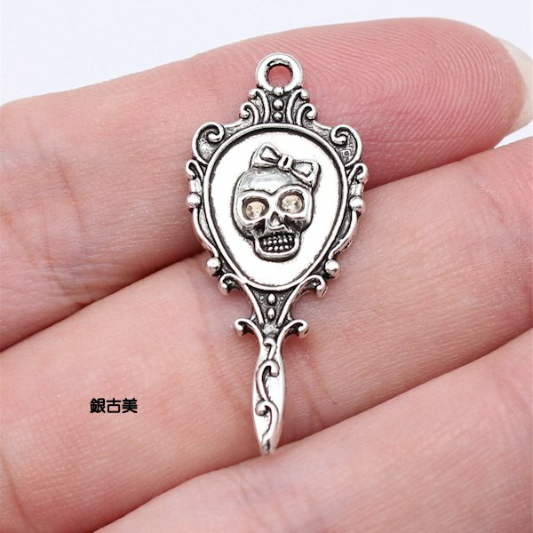 【ハンドメイドパーツ】素材アンティーク風・メタルチャーム・銀古美・鏡【ac2252】