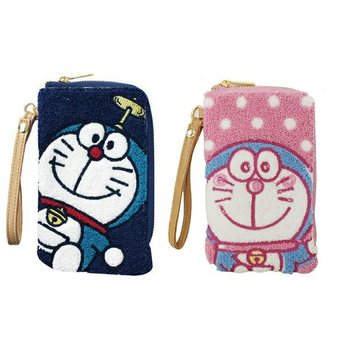 ドラえもん　サガラ刺繍　もこもこパイル地　スマホポーチ/ラウンドファスナーポーチ　DR1G20B・ピンク CMLF-1080227【納期目安：1週間】のサムネイル