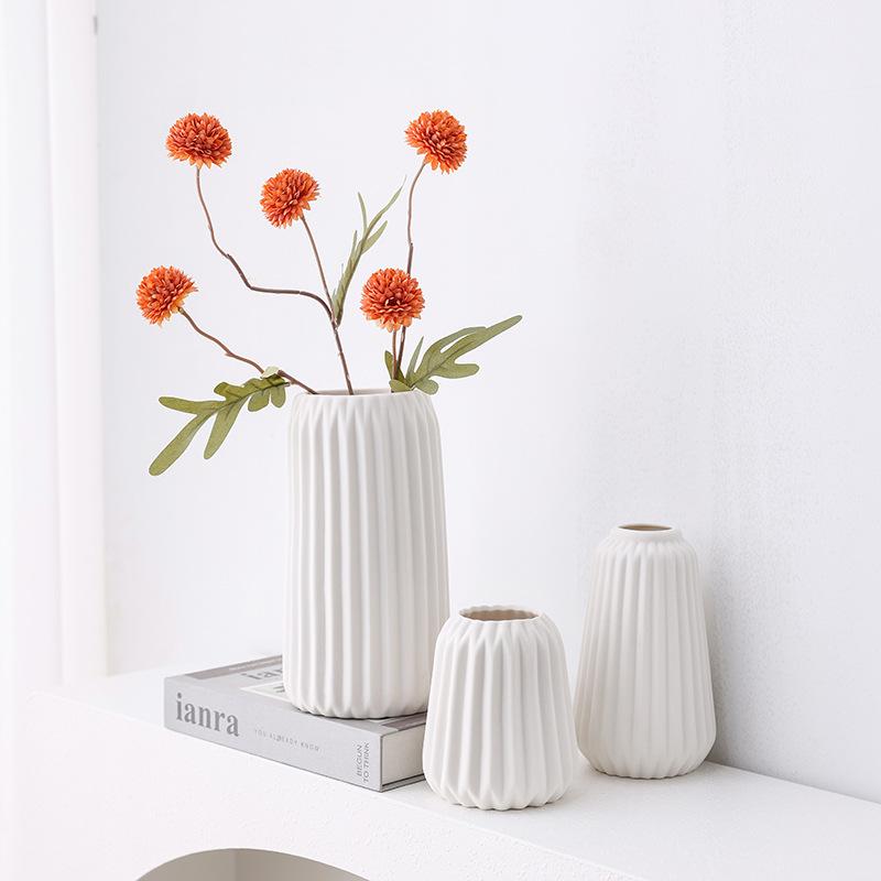 花瓶 北欧 陶器 セラミック 白 ホワイト 幾何学模様 折り紙風 デザイン リビング ダイニング テーブル 卓上 飾り インテリア