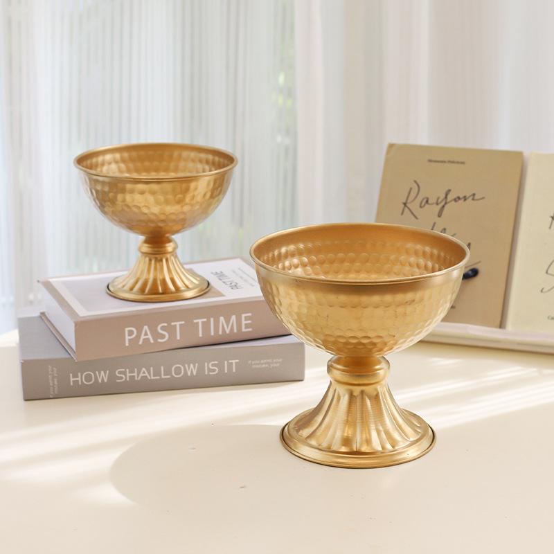 花瓶 ヨーロピアン フラワーベース 金属製 アイアン 鉄製 レトロ アンティーク調 ウェディング パーティー ディスプレイ 装飾