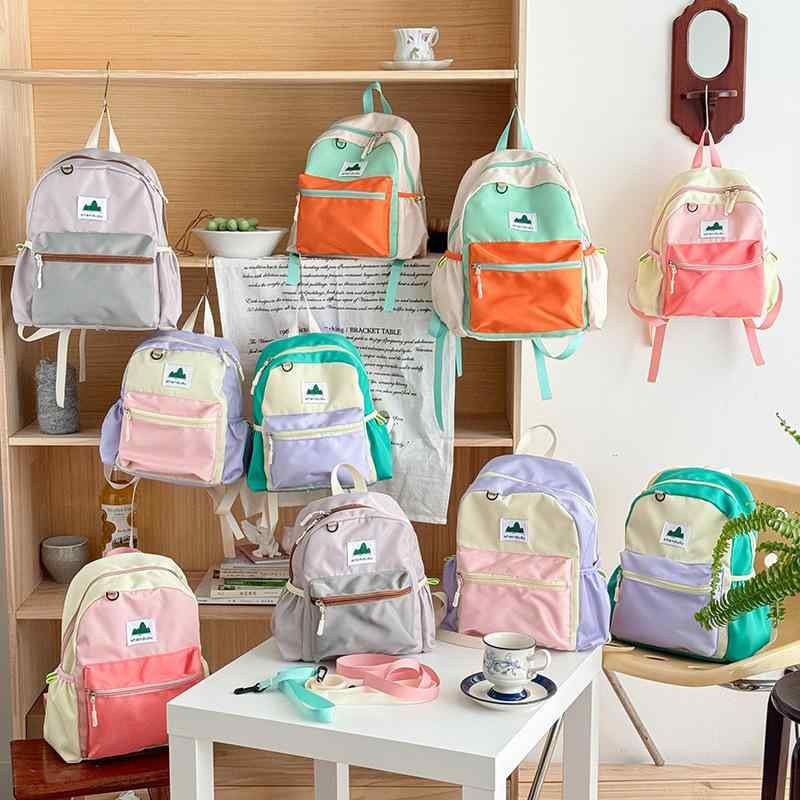 リュックサック キッズ 子供用 小学生 幼稚園児 男の子 女の子 ファッション 拼色 バイカラー 超軽量 ..