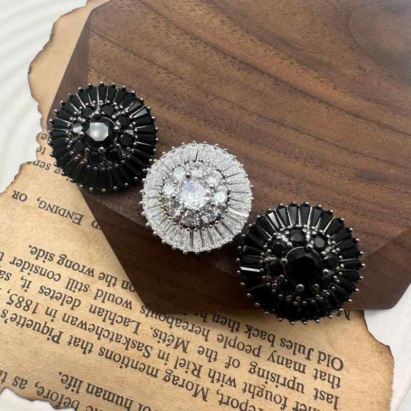 ボタン レディース 服飾雑貨 ブローチ ジルコニア ラインストーン 銅メッキ ジャケット コート チャイ..