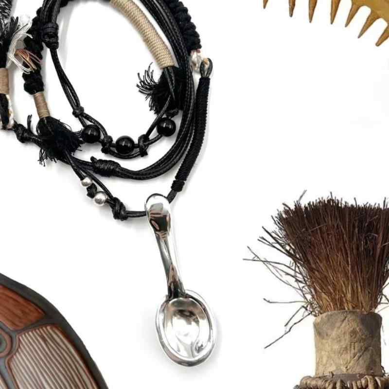 ネックレス レディース 高級感 手編み 調整可能 モノトーン ペンダント エレガント ファッション 通勤 ..