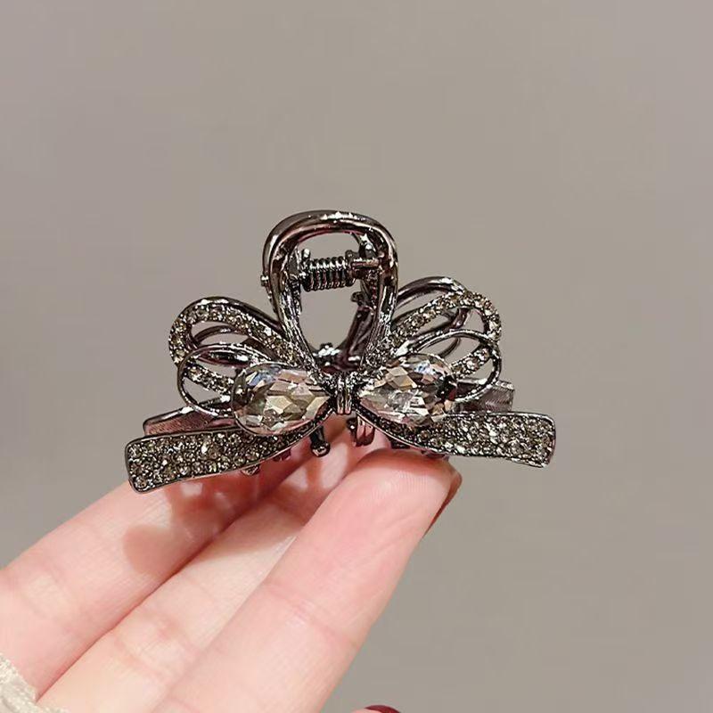 ヘアクリップ レディース バンスクリップ 髪留め 髪飾り まとめ髪 黒色 蝶々 蝶結び メタル 電気メッキ..