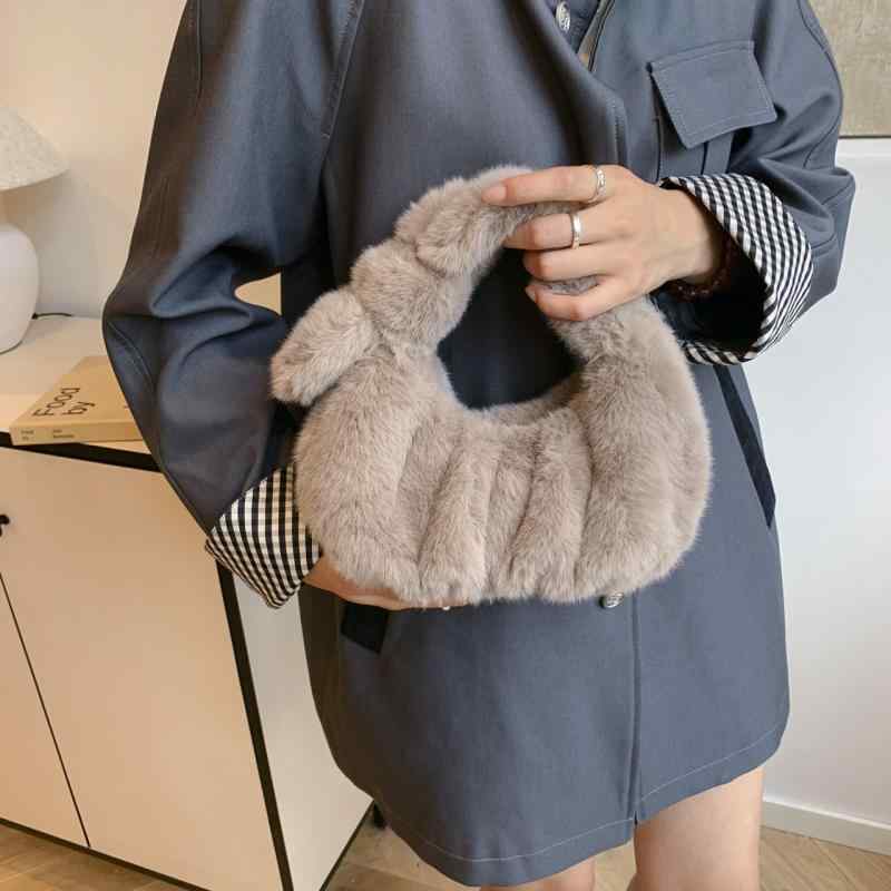 バッグ レディース かわいい ふわふわ もこもこ ハンドバッグ おしゃれ カジュアル 秋冬 水餃子型 ゆっ..