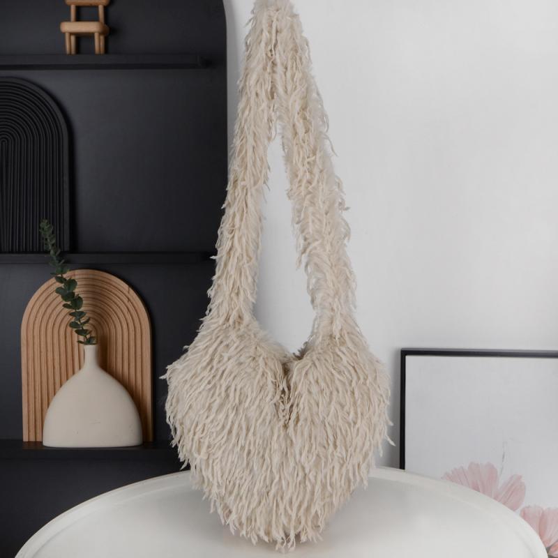 トートバッグ レディース フェイクファーバッグ ショルダーバッグ 秋冬 ハート型 編み込み ふわふわ かわいい 肩掛け カバン ピンク系