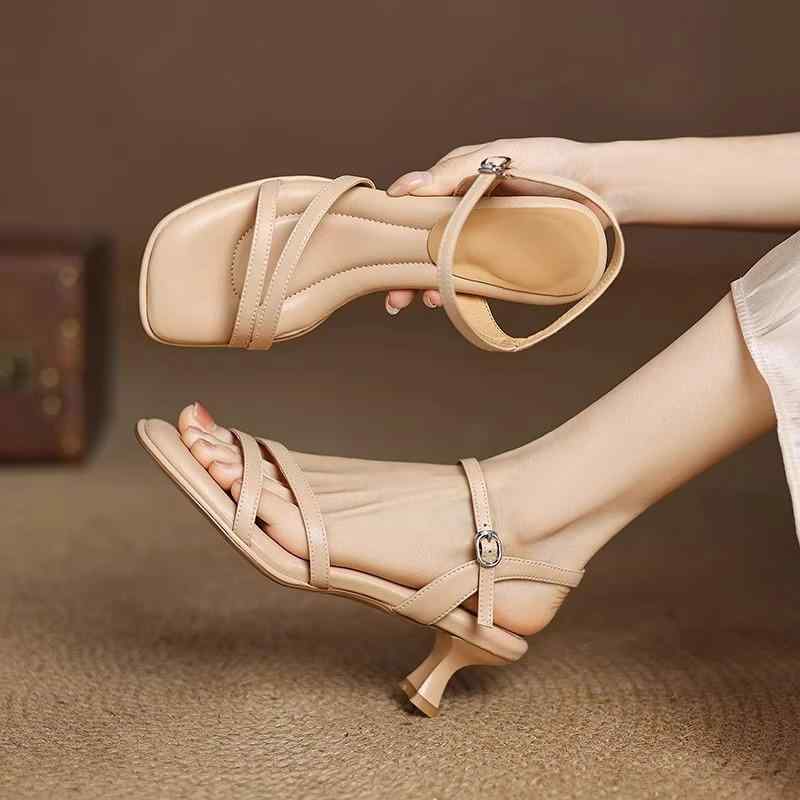 サンダル レディース 羊革 クロスストラップ チャンキーヒール 牛革 ローマ風 杏色 米白色 オープント..