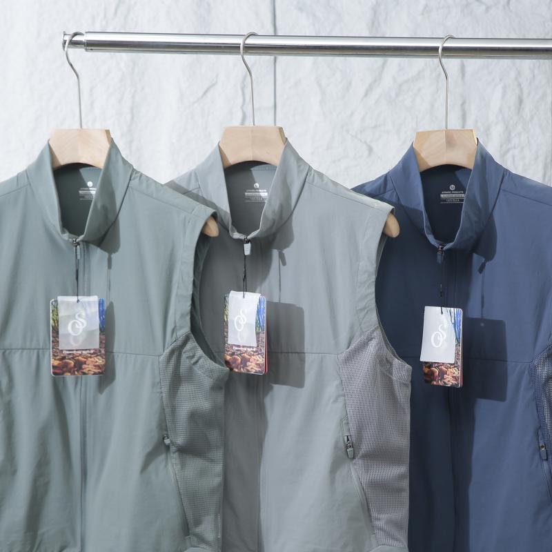 オリーブグリーン カジュアルベスト wapaisonの オリーブグリーン ベスト - メルカリ