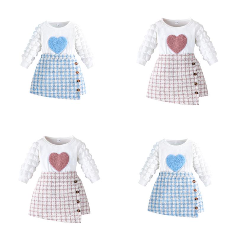 楽天Tanzan子供用セットアップ 長袖トップスとチェックスカートのセット 愛らしいハート刺繍 秋冬 普段使い 部屋着 ブルー ピンク系