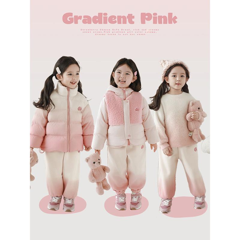 子供服 ガールズ ダウンジャケット いちご柄 グラデーション ベスト ニットセーター パンツ 冬服 セットアップ 防寒 普段着 部屋着