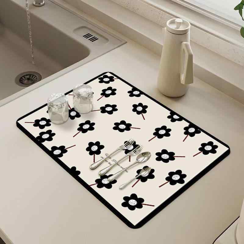 キッチンマット 珪藻土 吸水マット 水切りマット 防カビ 抗菌 断熱 耐熱 ゴム 滑り止め付き 30*40cm 30..