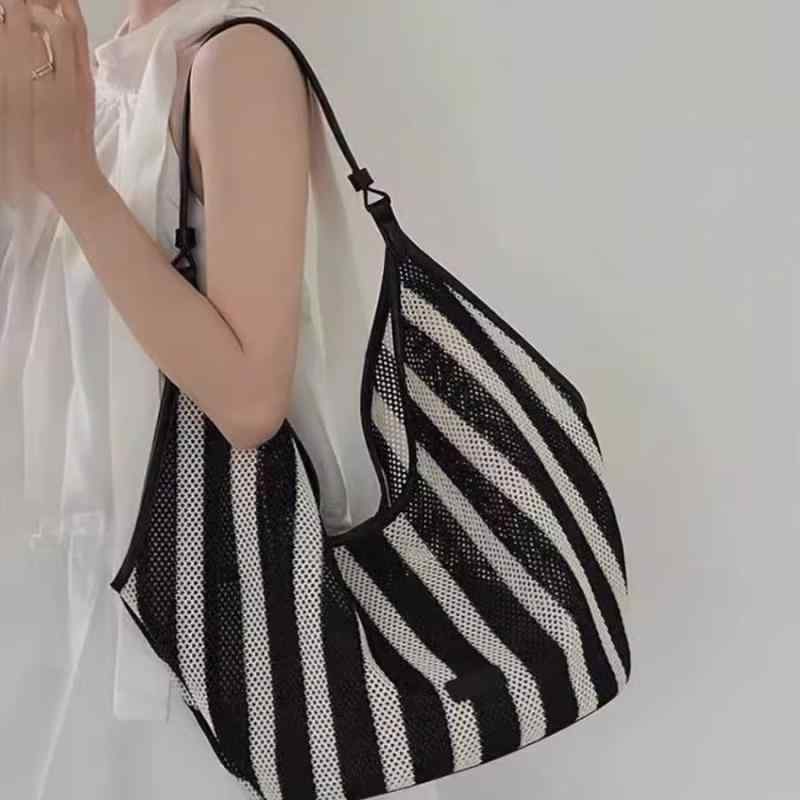 トートバッグ レディース 韓国風 編み込み 大容量 ビーチバッグ 肩掛け 鞄 ポリエステル モノトーン 白 黒