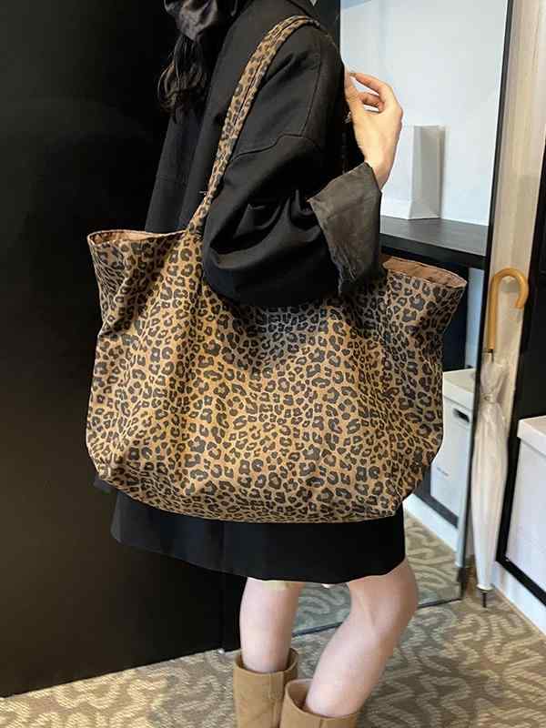 ショルダーバッグ レディース 豹柄 ヒョウ柄 大容量 帆布 キャンバス 韓国風 カジュアル 手提げ 鞄 カ..