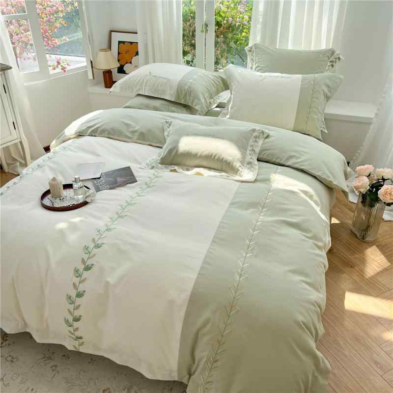 寝具 レディース 4点セット ベッドシーツ あったか 厚手 60番手 綿100% 磨き毛布 刺? 花柄 リーベッカ..