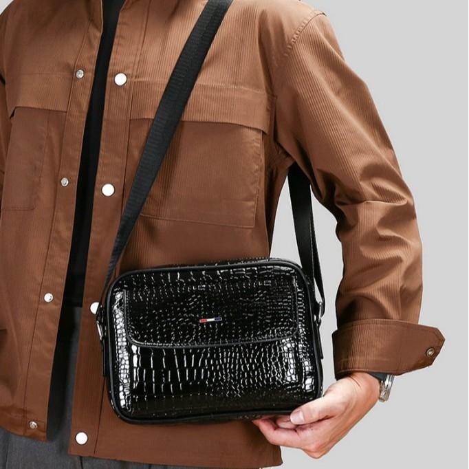 ショルダーバッグ 男性用 メンズ 大容量 アニマル柄 クロコダイル柄 光沢 PUレザー 耐摩耗性 減圧 ブラ..