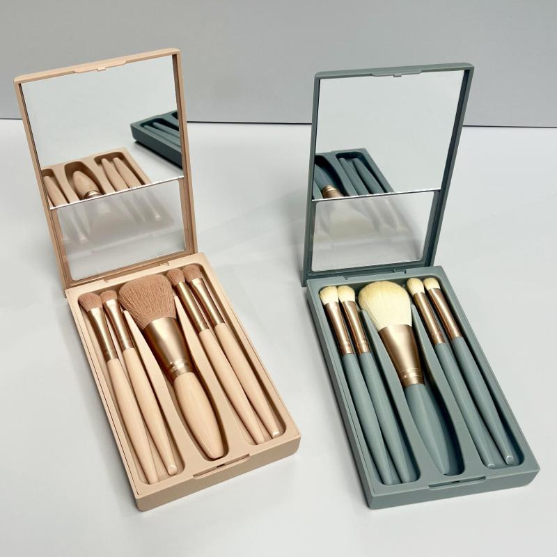 メイクブラシセット 収納ケース付き 学生 初心者向け 携帯用 人工毛 フェイスブラシ ハイライトブラシ ..