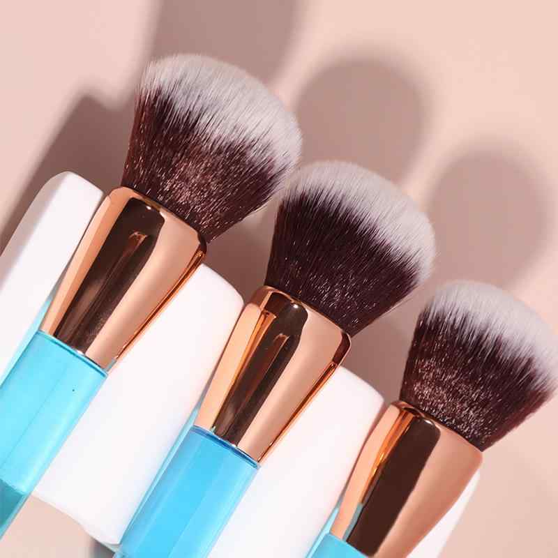 メイクブラシ ブルー 小熊 フェイスブラシ チークブラシ ファンデーションブラシ 人工繊維 プラスチック 短柄 携帯 OPP袋入り 青色