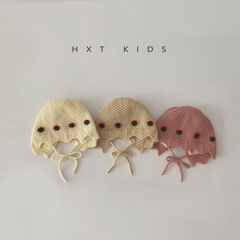 ベビー ニット帽子 秋冬 いちご 護耳 あご紐付き 赤ちゃん 帽子 防寒 保温 かわいい ミルクホワイト ベージュ レッド ピンク