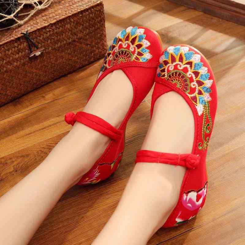 布靴 レディース 刺繍 シューズ レトロ スリッポン 民族風 ローヒール カジュアル 春夏 秋冬 赤 黒 白 ..