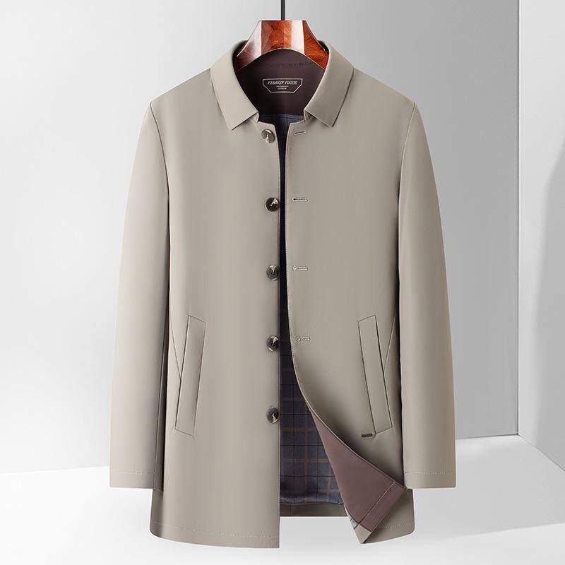 ・スタイル: ビジネス・着丈: ミドル丈(65cm超80cm以下)・襟の形: 襟付き・フード: なし・ベルト: なし・フロント: シングルブレスト・厚さ: 薄手・柄: 無地・シルエット: レギュラー・生地名: ポリエステル繊維・主な生地の組成: ポリエステル100%・裏地の組成: ポリエステル100%・対象: 成人・対象年齢: ミドルエイジ・対象者: 男性・シーン: デイリーユース・ディテール: ボタン・ポケット: アウトポケット・種類: コート・色: カーキ、ネイビー、ブラック・サイズ: M、L、XL、2XL、3XL、4XL