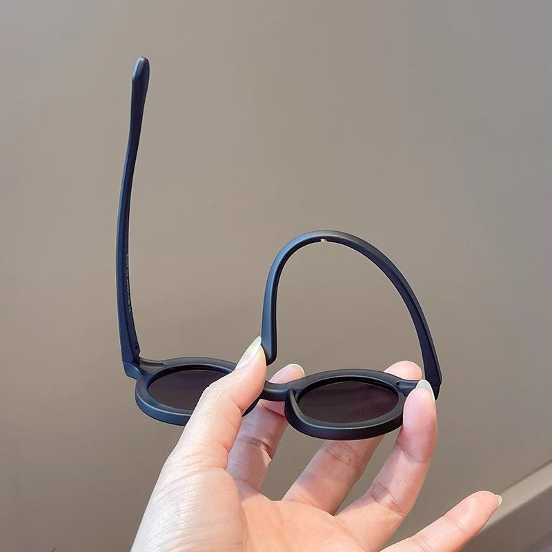 サングラス ベビー 子供用 小さいサイズ 柔らかい シリコン UVカット 紫外線対策 丸型フレーム ベージ..