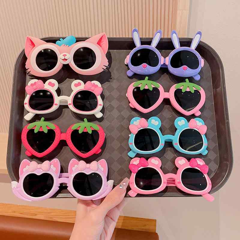 サングラス キッズ 女の子 子供用 カートゥーン かわいい UVカット 紫外線対策 遮光 偏光レンズ 花柄 ハート ウサギ イチゴ 猫耳 リボン 春夏