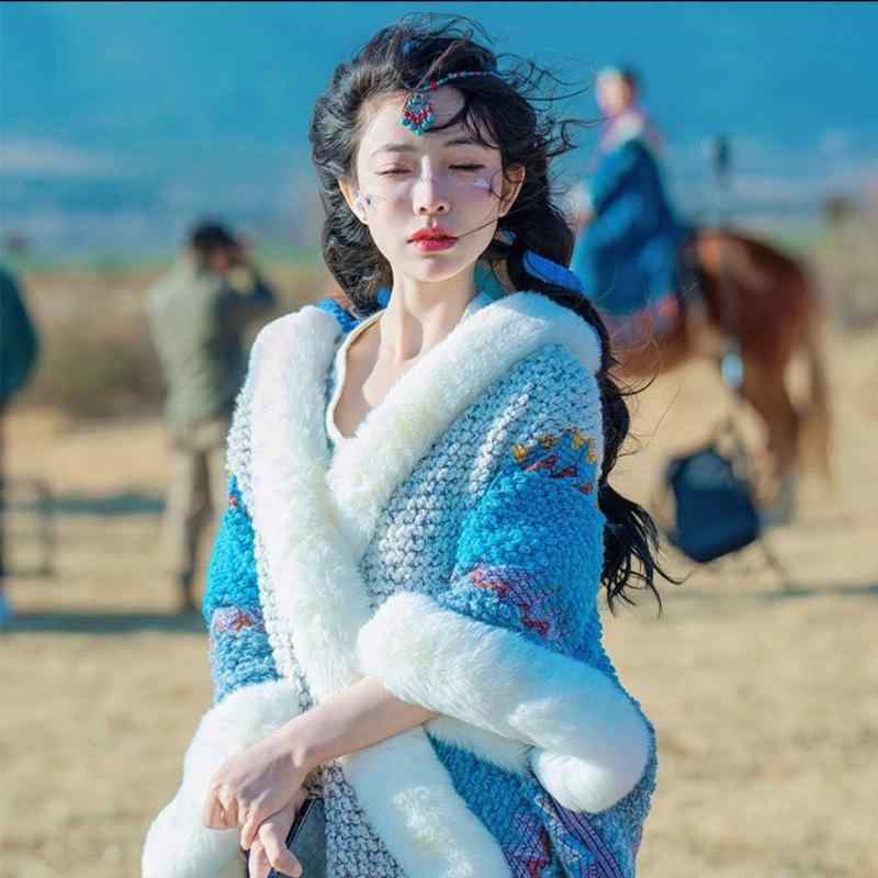 ショール 秋冬 レディース 厚手 毛襟 民族風 ストール ケープ ブランケット 大判 ひざ掛け 膝掛け あったか 暖かい 冷房対策 防寒 旅行 ドライブ オフィス テレワーク 羽織り 羽織物 タータンチェック柄 ポリエステル カラフル 格子柄