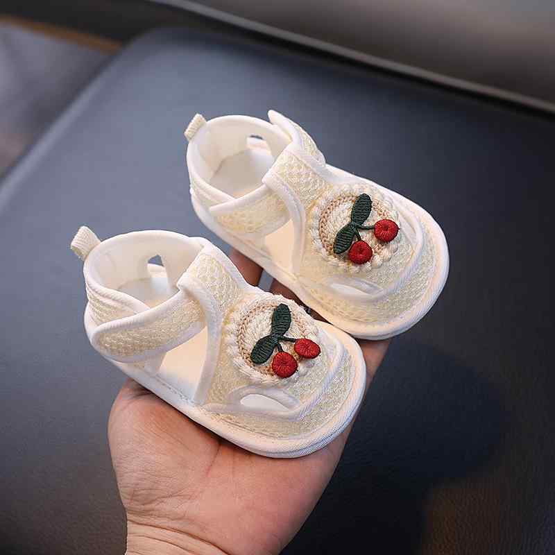 ベビー サンダル 軽量 メッシュ 通気性 滑り止め 歩行練習 0歳 1歳 かわいい ピンク系 ベージュ系 11cm 12cm 13cm