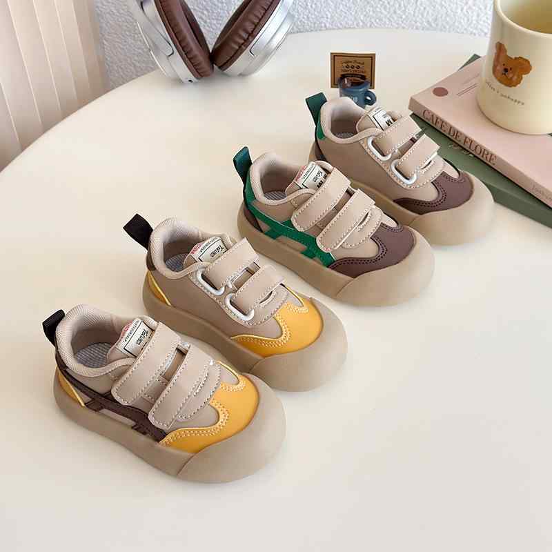 靴 キッズ スニーカー 男の子 女の子 子供靴 通気性 滑り止め 柔らかい靴底 軽量 ランニングシューズ ..