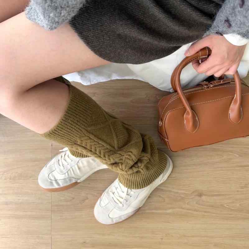 靴下 レディース ニット ハイソックス ケーブル編み リブ編み 厚手 あったか 冷え取り 防寒 秋冬 ブラック オフホワイト カーキ ブラウン グレー レッド ...