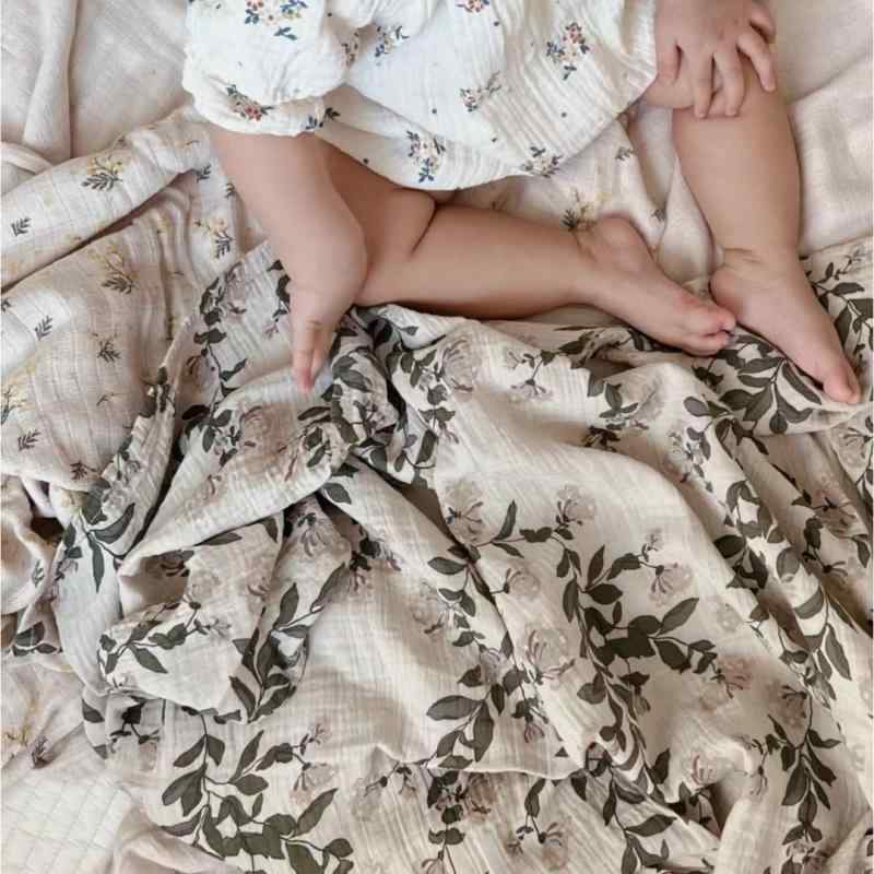 ベビー 大判タオルケット 純綿 ガーゼケット ブランケット おくるみ バスタオル 正方形 薄手 軽量 沐浴..