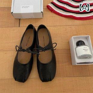 パンプス レディース バレエシューズ ローヒール フラット ぺたんこ 痛くない 歩きやすい 疲れない スクエアトゥ 柔らかい PU レザー調 リボン 黒 ブラッ...