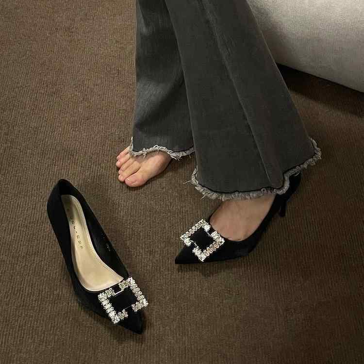 ハイヒール レディース パンプス ポインテッドトゥ ラインストーン スクエアバックル 9cmヒール ピンヒール スリップオン PUレザー 婦人靴 ブラック フォ...