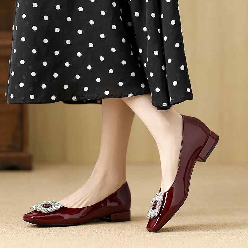 パンプス レディース ローヒール 太めヒール スクエアトゥ ラインストーン付き マリー ジェーン シューズ 婦人靴 超繊維 無地 ブラック レッド 春夏 秋冬 ...